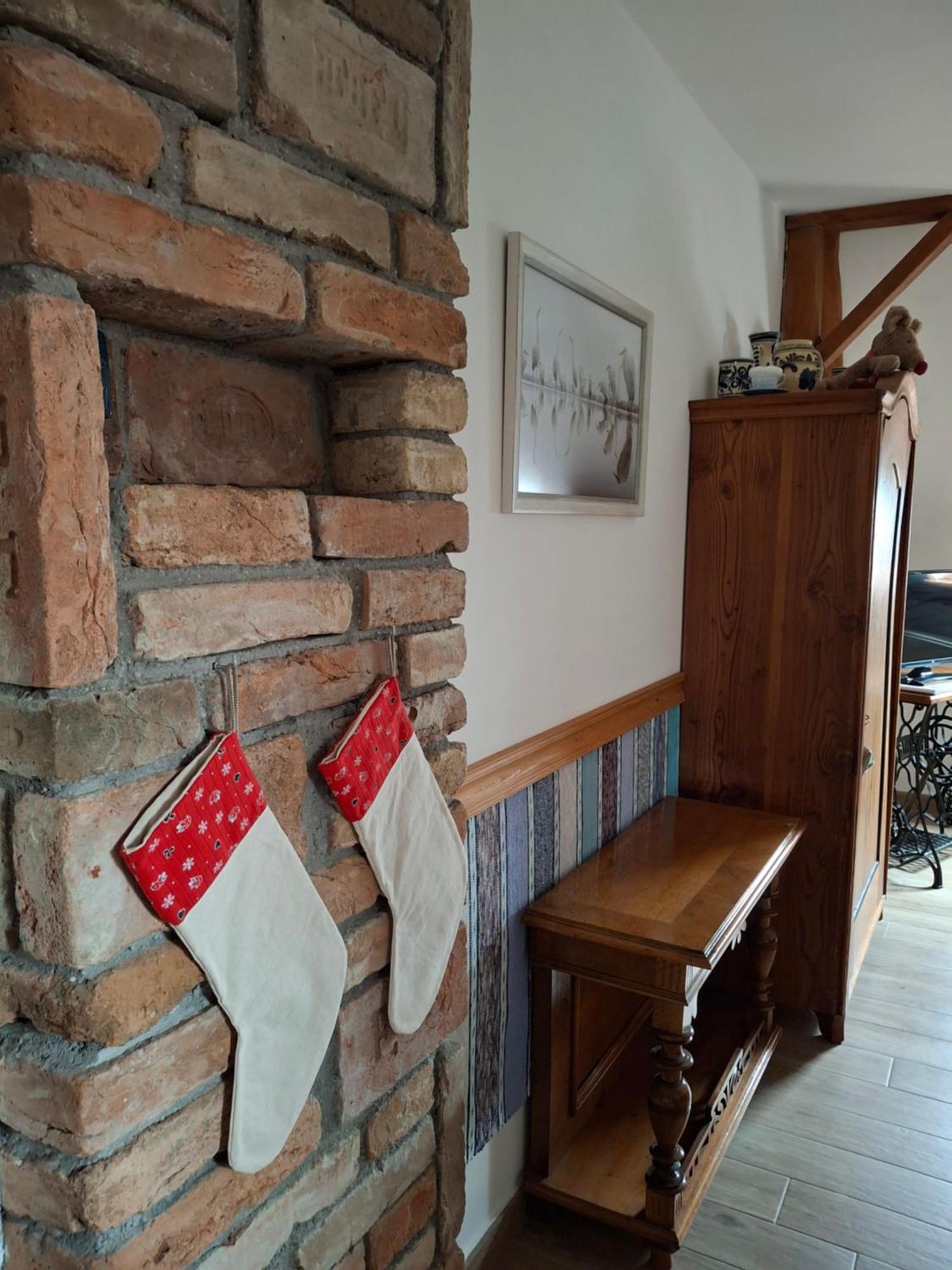 Hungaria Vendeghaz Hotel Eger Bagian luar foto